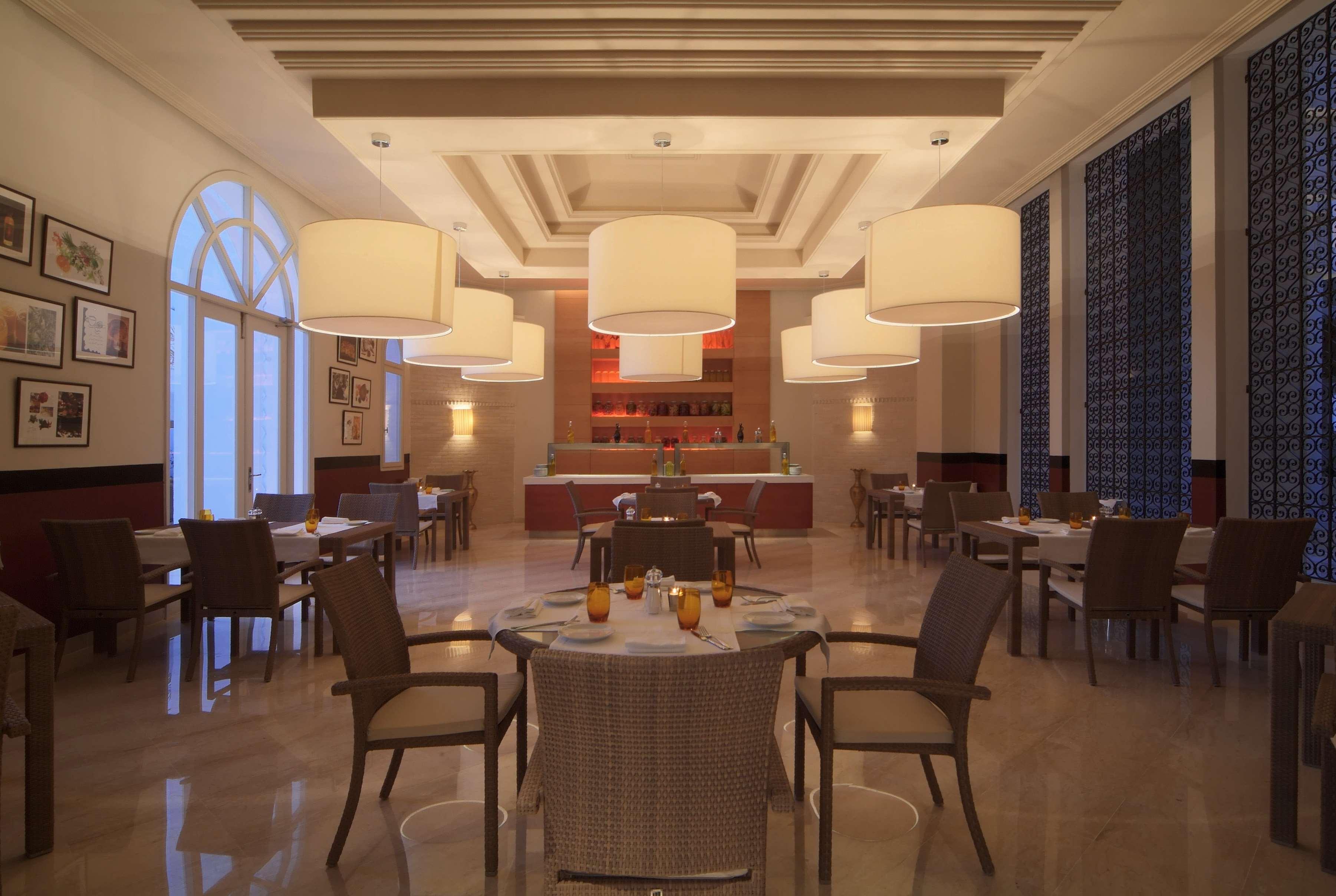 Radisson Blu Palace Resort & Thalasso, Djerba Мезрая Ресторан фото
